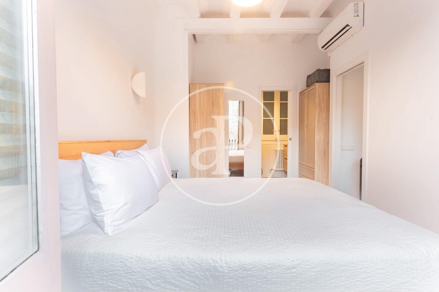 3 quarto Apartamento para arrendar em Barcelona cidade - 2 300 € (Ref: 9481188)