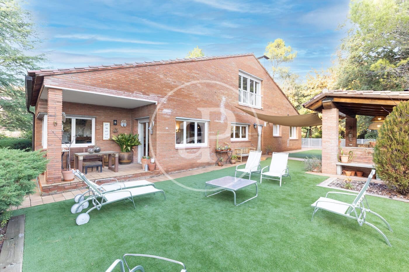 5 bedroom Villa for sale in Matadepera with pool - € 820,000 (Ref: 9491308)