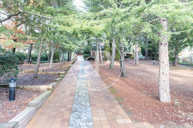 5 bedroom Villa for sale in Matadepera with pool - € 820,000 (Ref: 9491308)