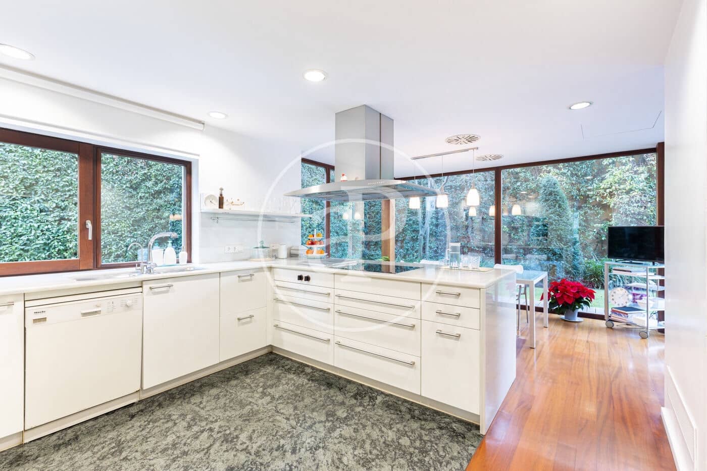 5 makuuhuone Huvila myytävänä paikassa Sant Cugat del Valles mukana uima-altaan - 1 800 000 € (Ref: 9491310)