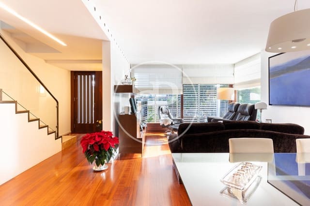 5 makuuhuone Huvila myytävänä paikassa Sant Cugat del Vallès mukana uima-altaan - 1 800 000 € (Ref: 9491310)