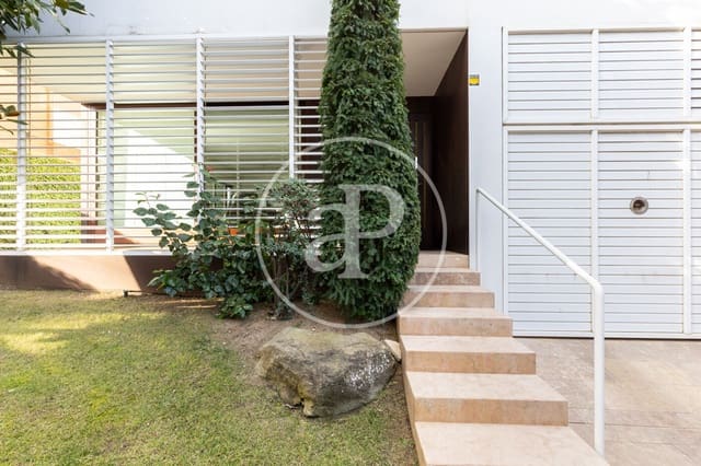 5 makuuhuone Huvila myytävänä paikassa Sant Cugat del Vallès mukana uima-altaan - 1 800 000 € (Ref: 9491310)