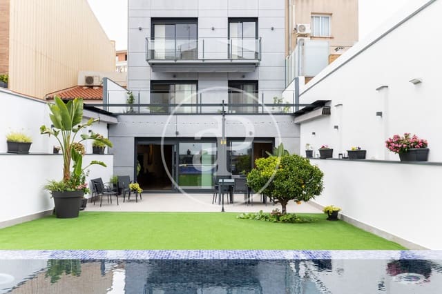 4 makuuhuone Huvila myytävänä paikassa Sabadell mukana uima-altaan - 1 200 000 € (Ref: 9491311)