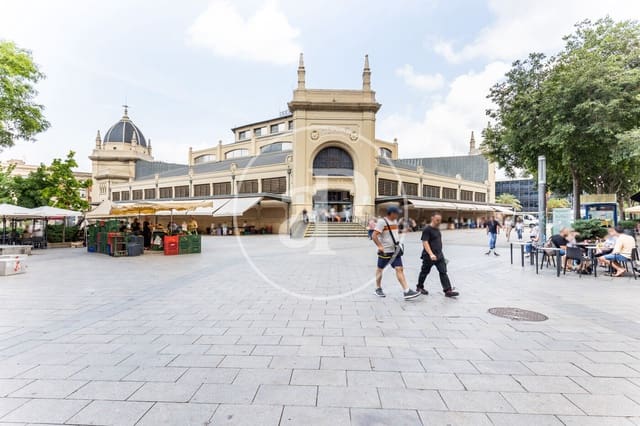 4 makuuhuone Huvila myytävänä paikassa Sabadell mukana uima-altaan - 1 200 000 € (Ref: 9491311)