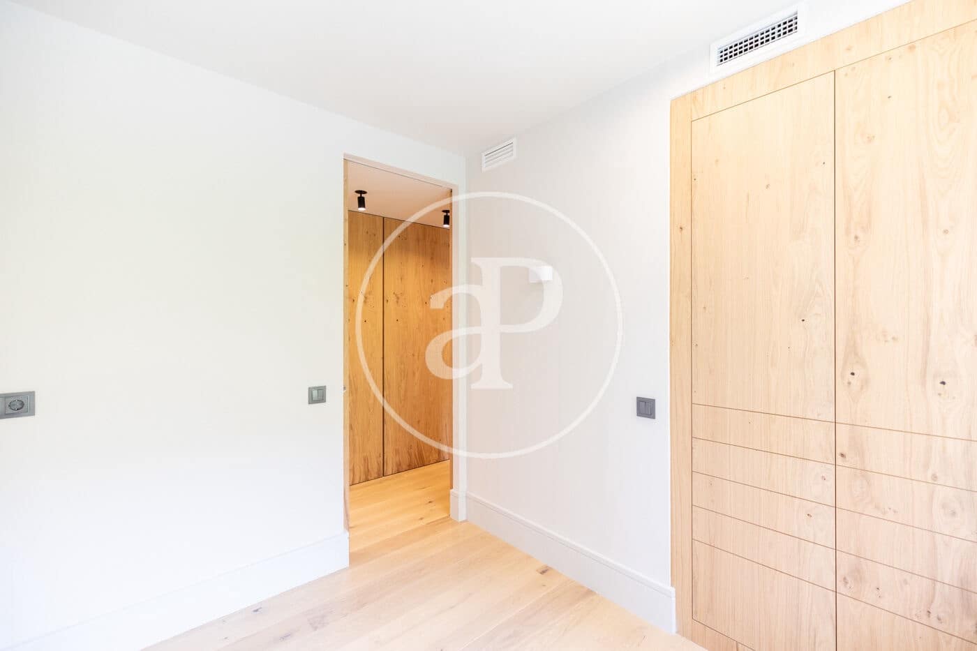 Apartamento de 3 habitaciones en Barcelona ciudad en venta - 570.000 € (Ref: 9494604)