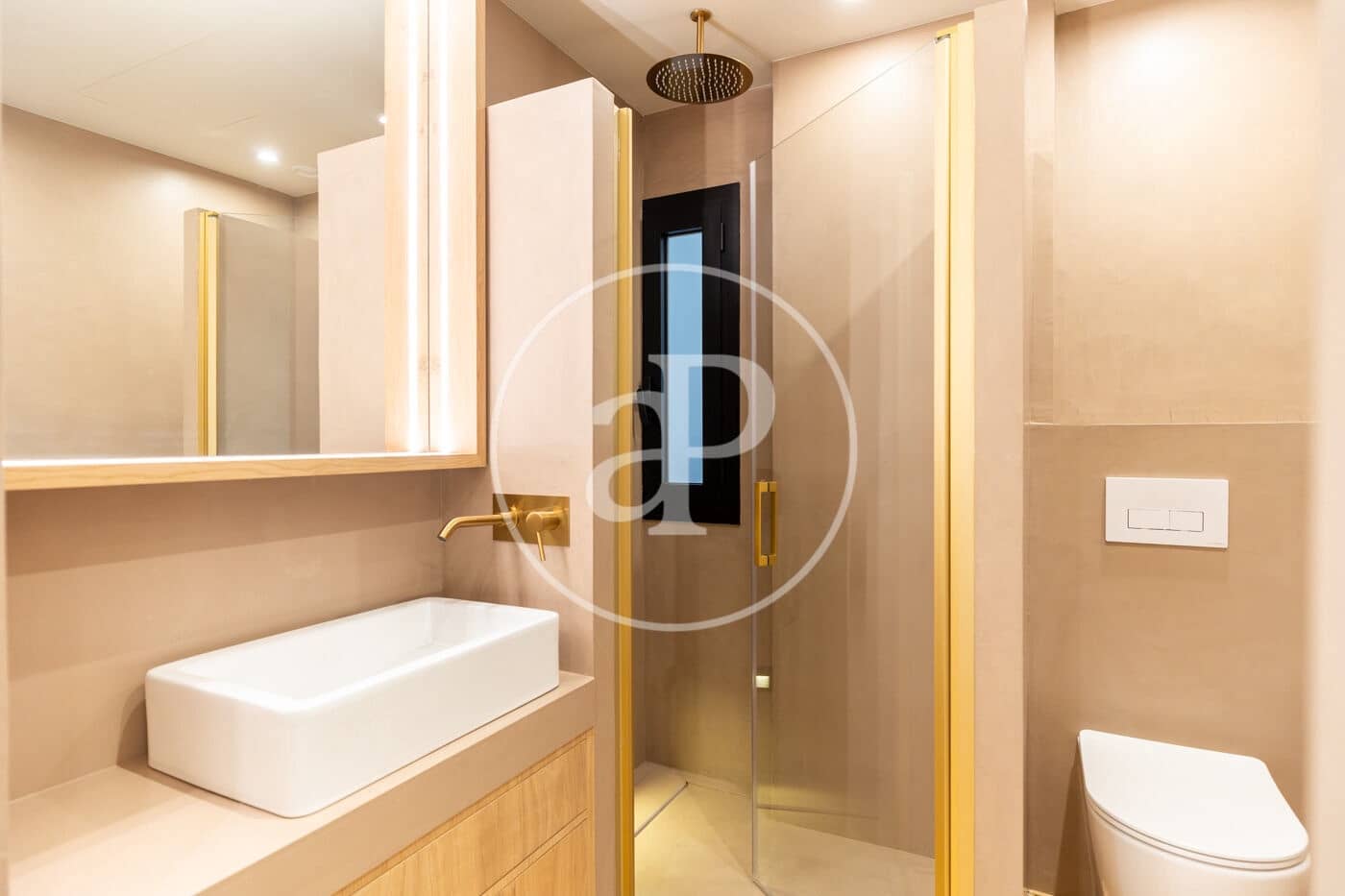 Apartamento de 3 habitaciones en Barcelona ciudad en venta - 570.000 € (Ref: 9494604)