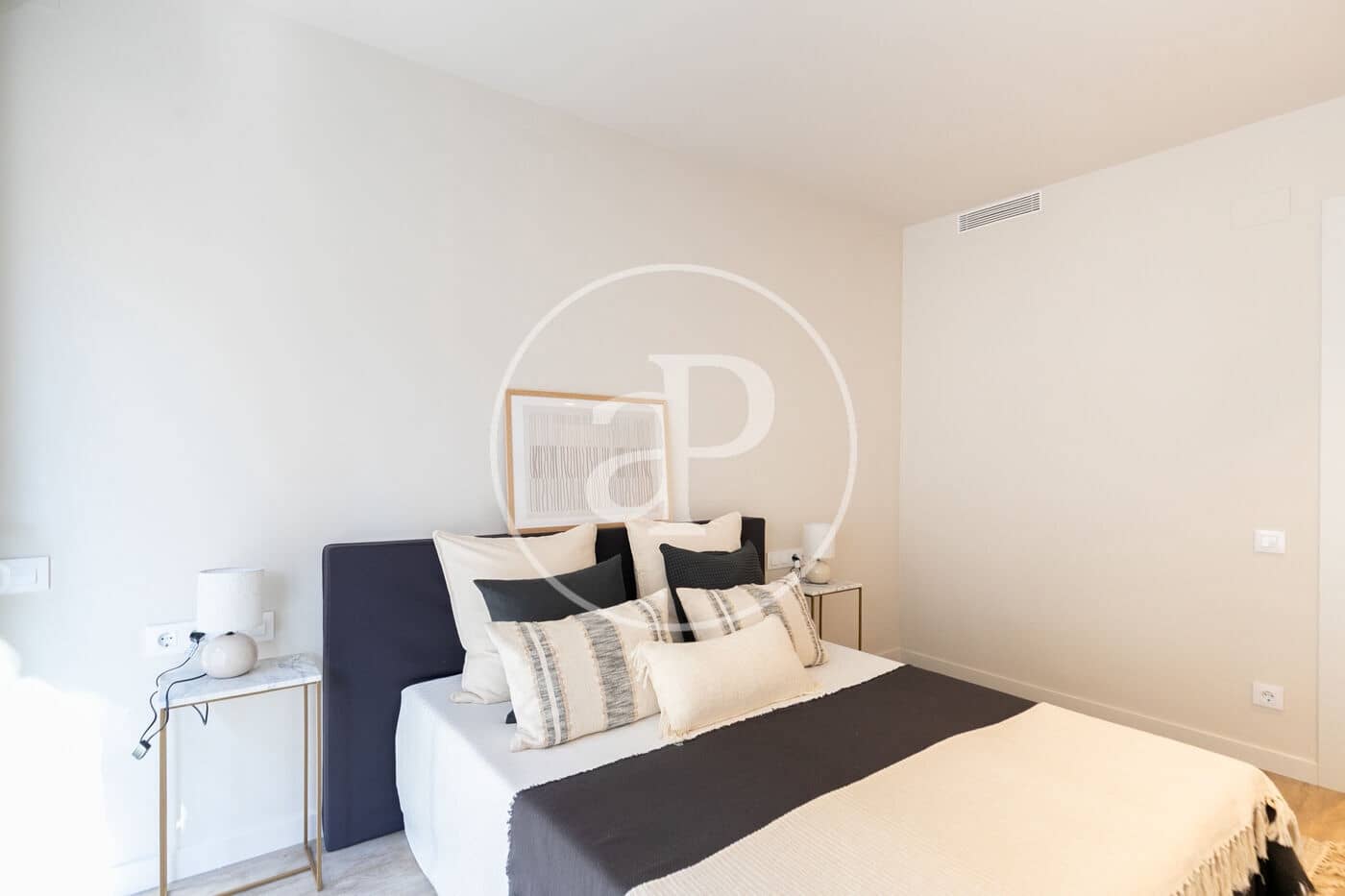 4 bedroom Apartment for sale in Barcelona city - € 1,490,000 (Ref: 9494606)
