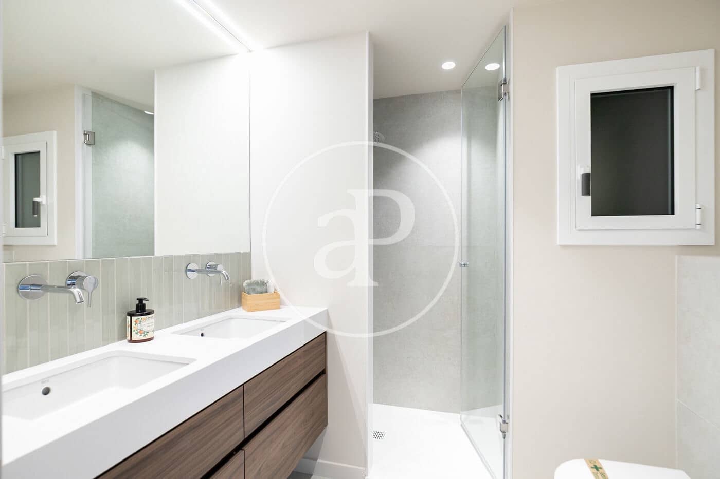 4 bedroom Apartment for sale in Barcelona city - € 1,490,000 (Ref: 9494606)