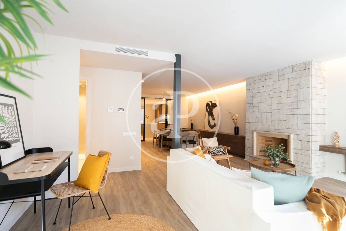 4 bedroom Apartment for sale in Barcelona city - € 1,490,000 (Ref: 9494606)