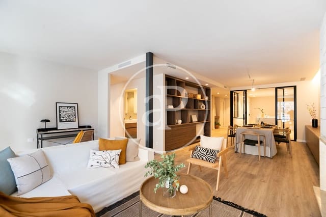 4 bedroom Apartment for sale in L'Antiga Esquerra de L'Eixample, Barcelona city - € 1,490,000 (Ref: 9494606)