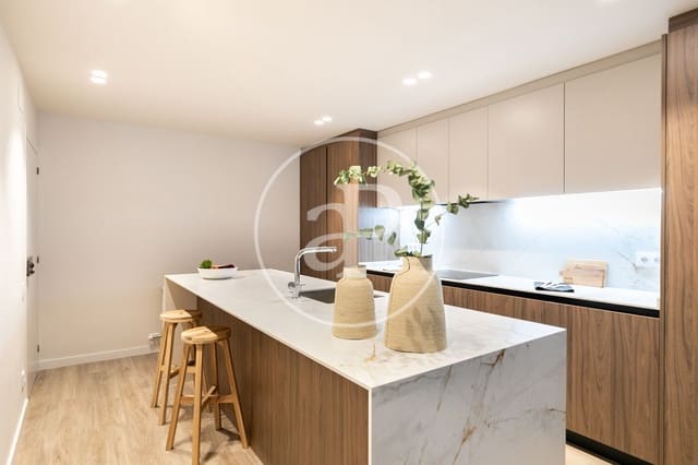 4 bedroom Apartment for sale in L'Antiga Esquerra de L'Eixample, Barcelona city - € 1,490,000 (Ref: 9494606)