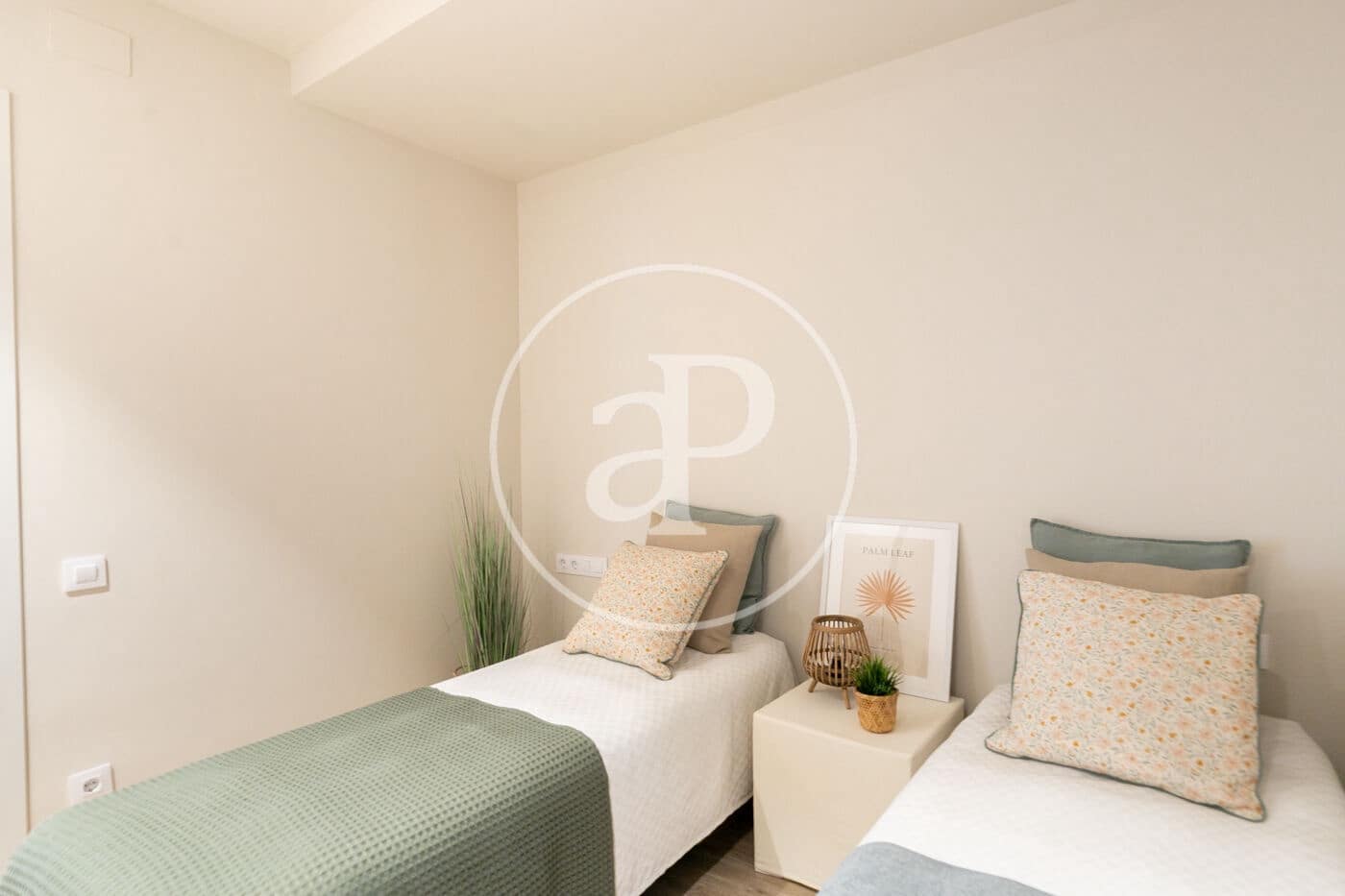 4 bedroom Apartment for sale in Barcelona city - € 1,490,000 (Ref: 9494606)