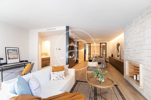 4 bedroom Apartment for sale in L'Antiga Esquerra de L'Eixample, Barcelona city - € 1,490,000 (Ref: 9494606)