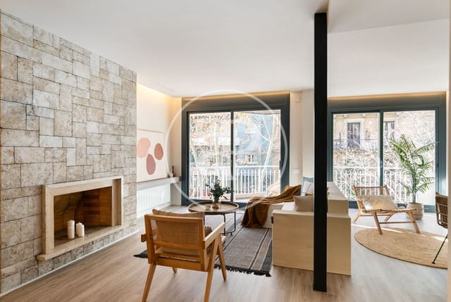 4 bedroom Apartment for sale in L'Antiga Esquerra de L'Eixample, Barcelona city - € 1,490,000 (Ref: 9494606)