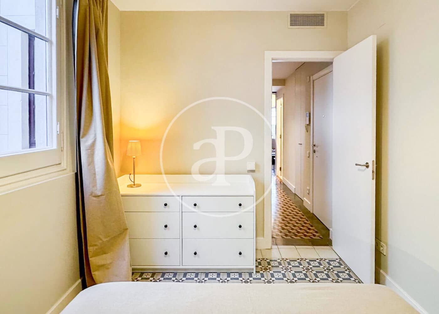 2 bedroom Apartment for rent in Barcelona city - € 3,100 (Ref: 9494608)