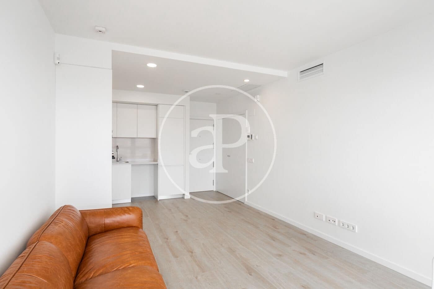 1 bedroom Apartment for rent in Badalona with pool - € 1,412 (Ref: 9494609)