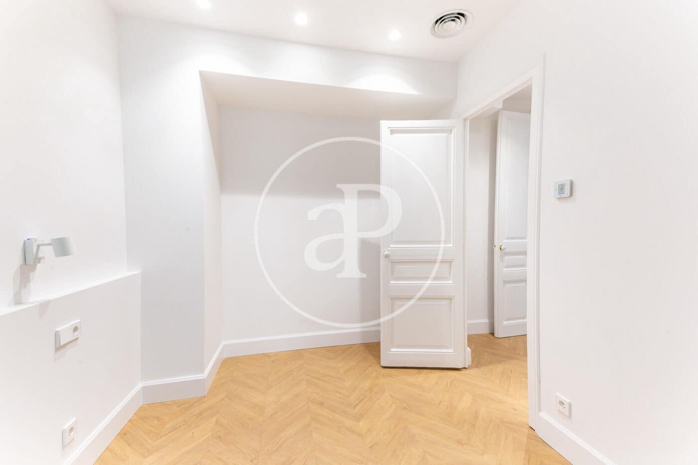 3 bedroom Apartment for rent in Barcelona city - € 2,950 (Ref: 9494610)