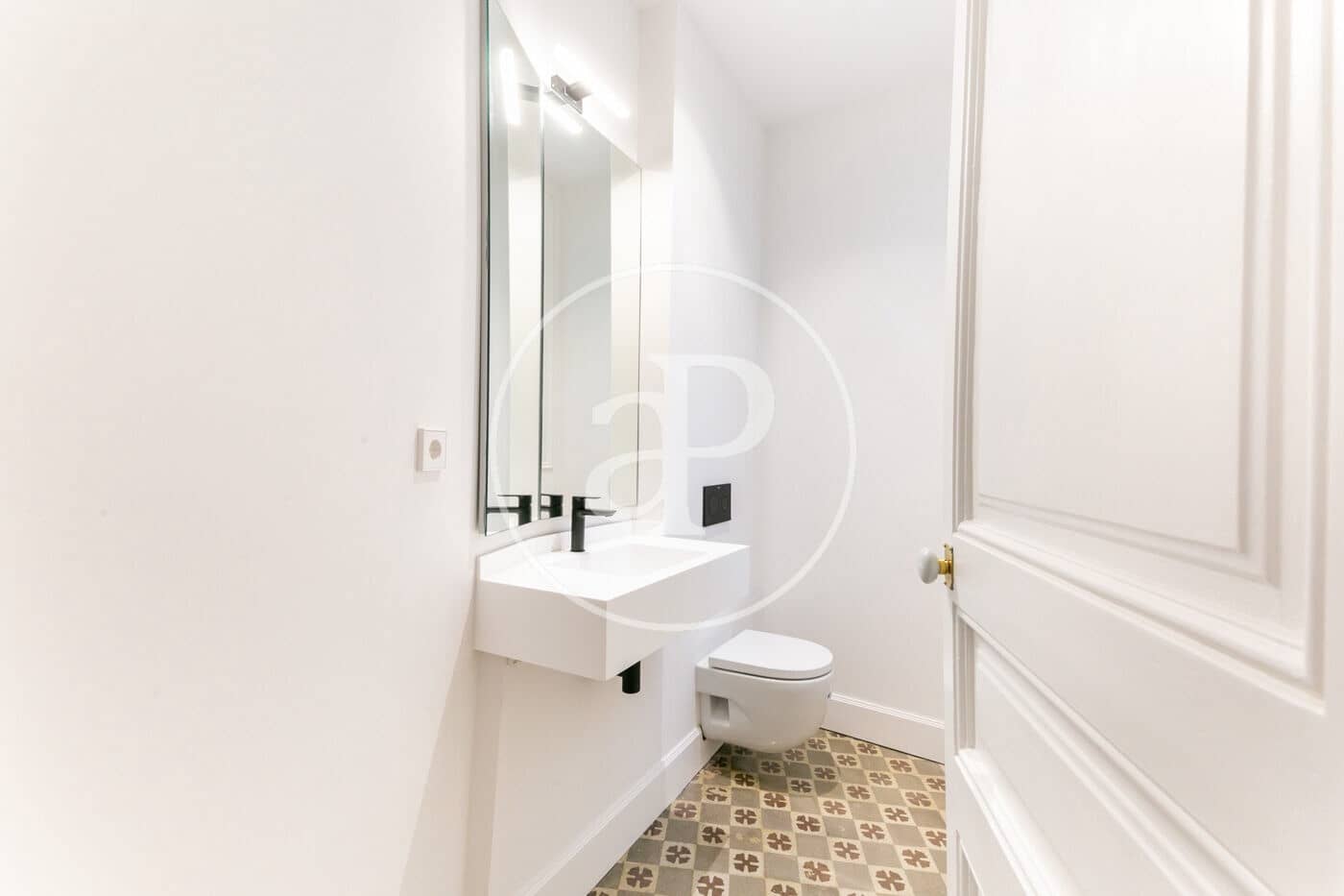 3 bedroom Apartment for rent in Barcelona city - € 2,950 (Ref: 9494610)