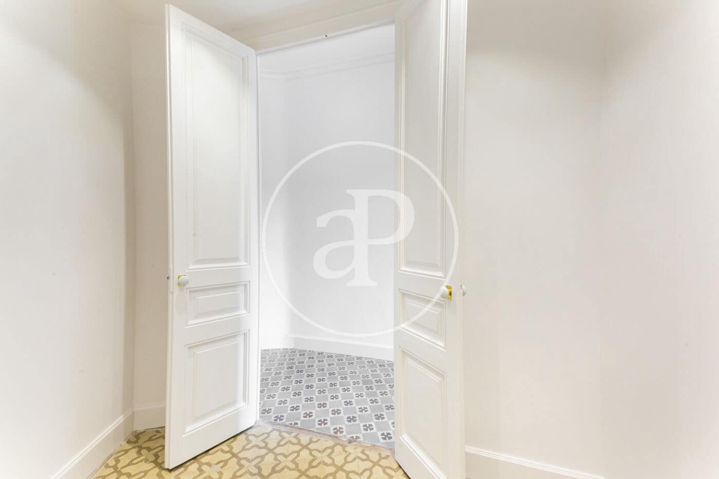 3 bedroom Apartment for rent in Barcelona city - € 2,950 (Ref: 9494610)