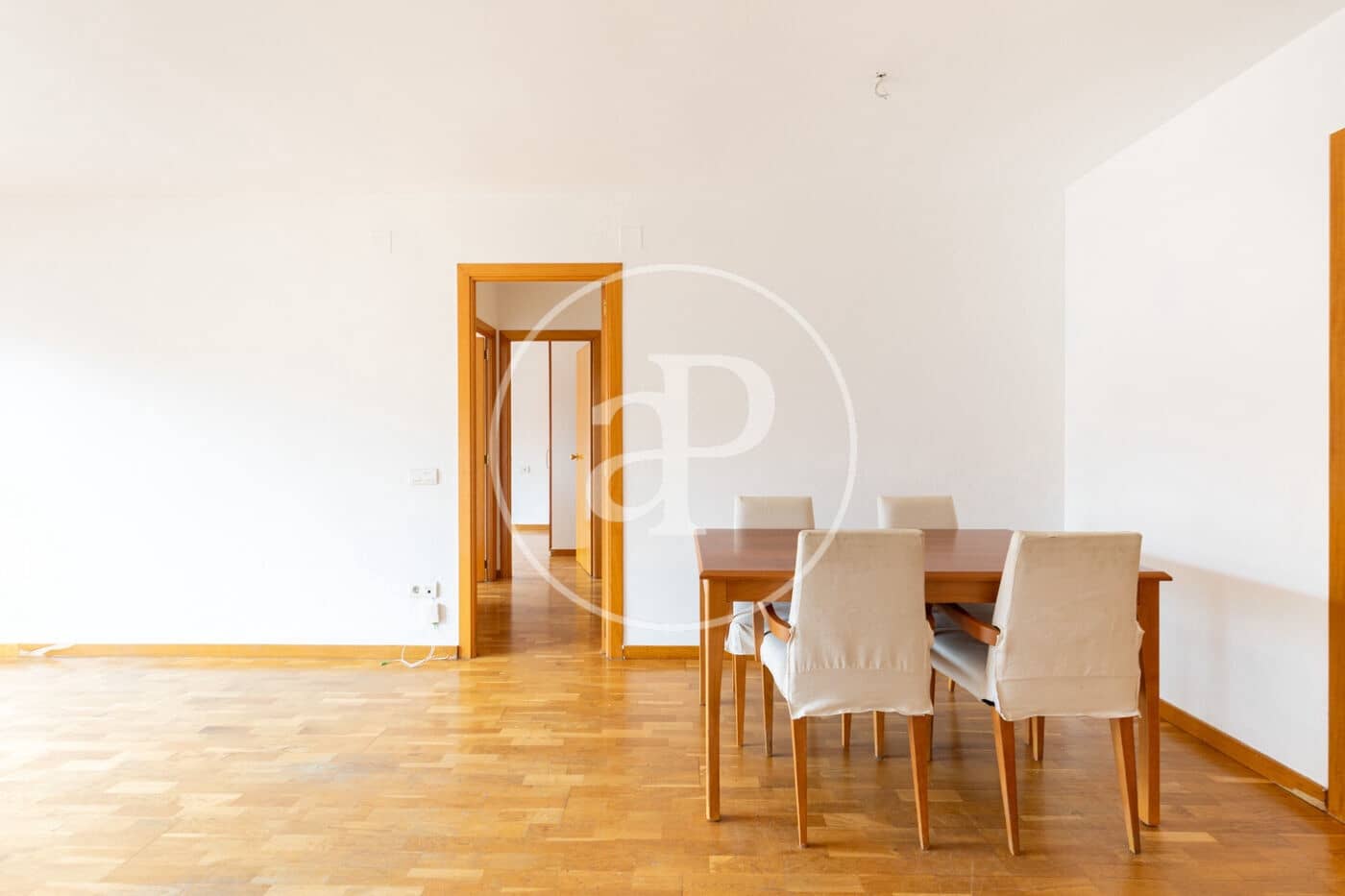 3 bedroom Apartment for rent in Sant Cugat del Valles with pool - € 1,800 (Ref: 9497170)