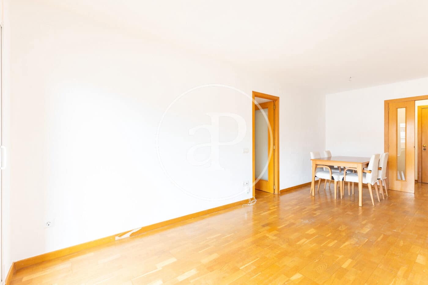 3 bedroom Apartment for rent in Sant Cugat del Valles with pool - € 1,800 (Ref: 9497170)