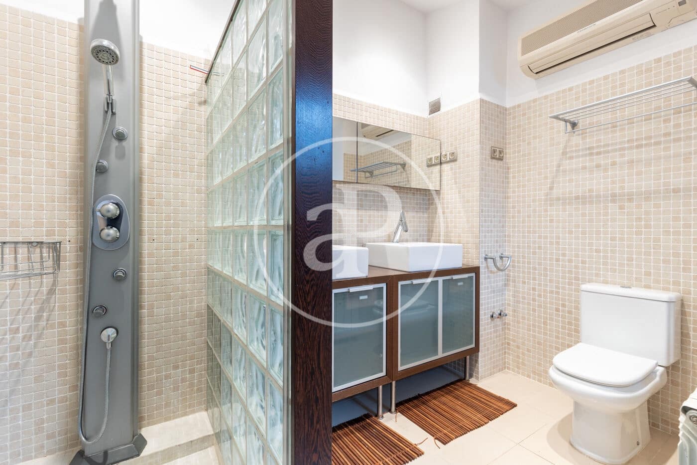 3 bedroom Apartment for rent in Sant Cugat del Valles with pool - € 1,800 (Ref: 9497170)