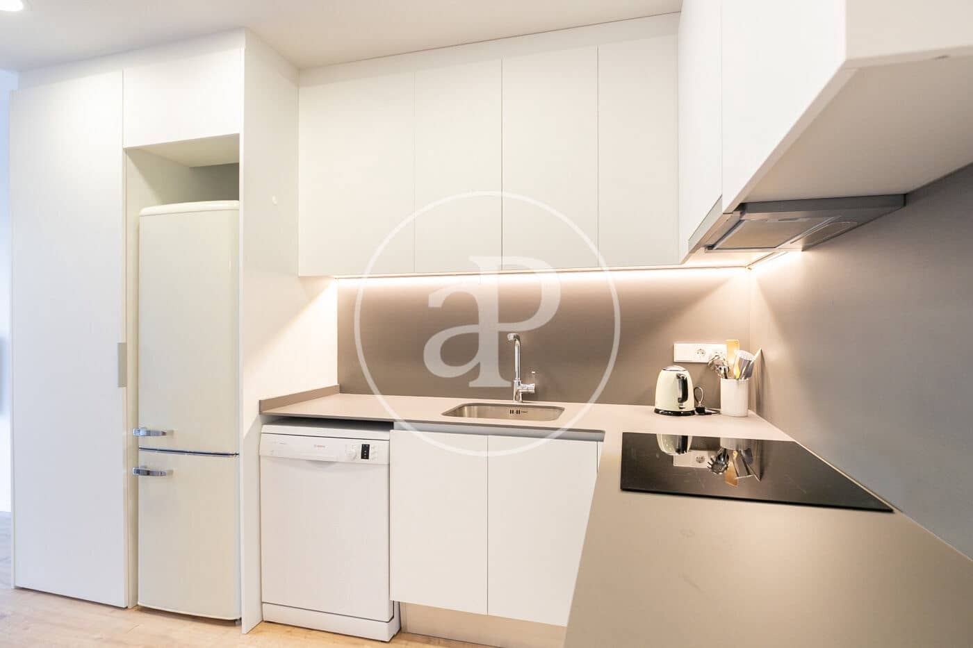 2 makuuhuone Huoneisto vuokrattavana paikassa Barcelona kaupunki mukana uima-altaan - 2 500 € (Ref: 9502344)