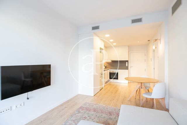 2 makuuhuone Huoneisto vuokrattavana paikassa El Poblenou, Barcelona kaupunki mukana uima-altaan - 2 500 € (Ref: 9502344)