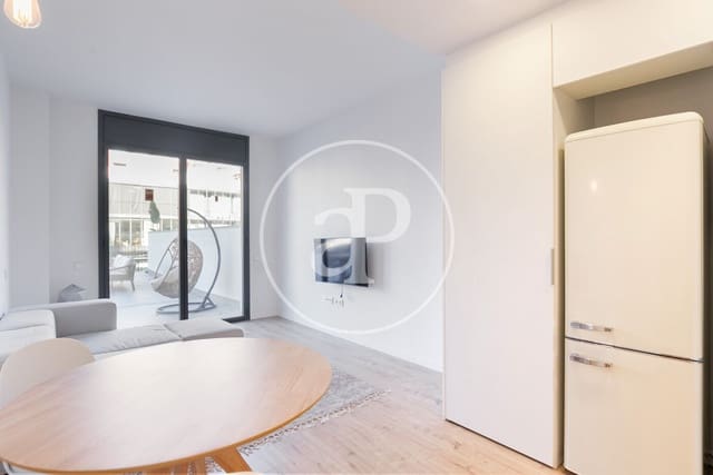 2 makuuhuone Huoneisto vuokrattavana paikassa El Poblenou, Barcelona kaupunki mukana uima-altaan - 2 500 € (Ref: 9502344)