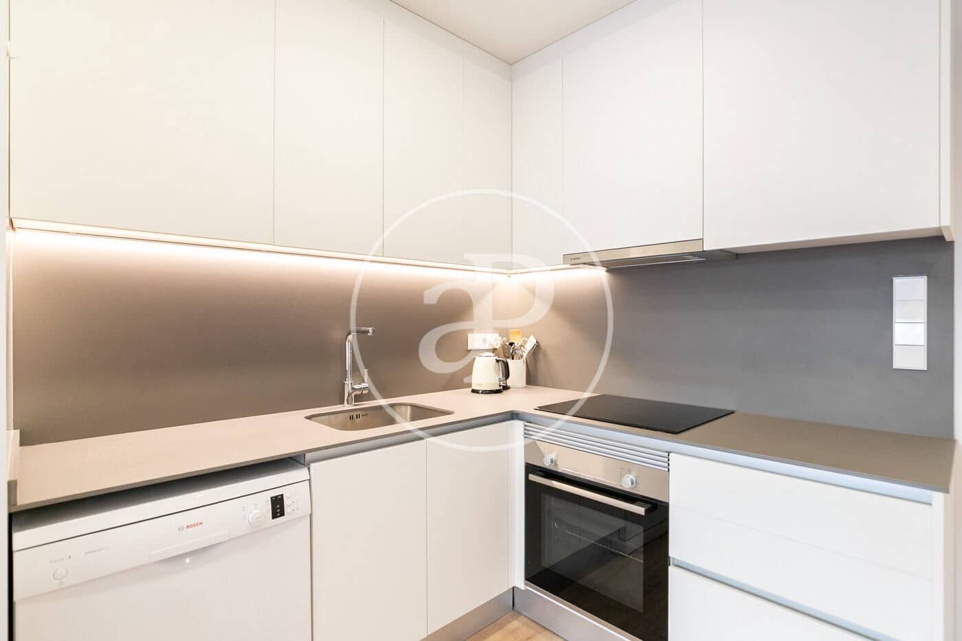 2 makuuhuone Huoneisto vuokrattavana paikassa Barcelona kaupunki mukana uima-altaan - 2 500 € (Ref: 9502344)