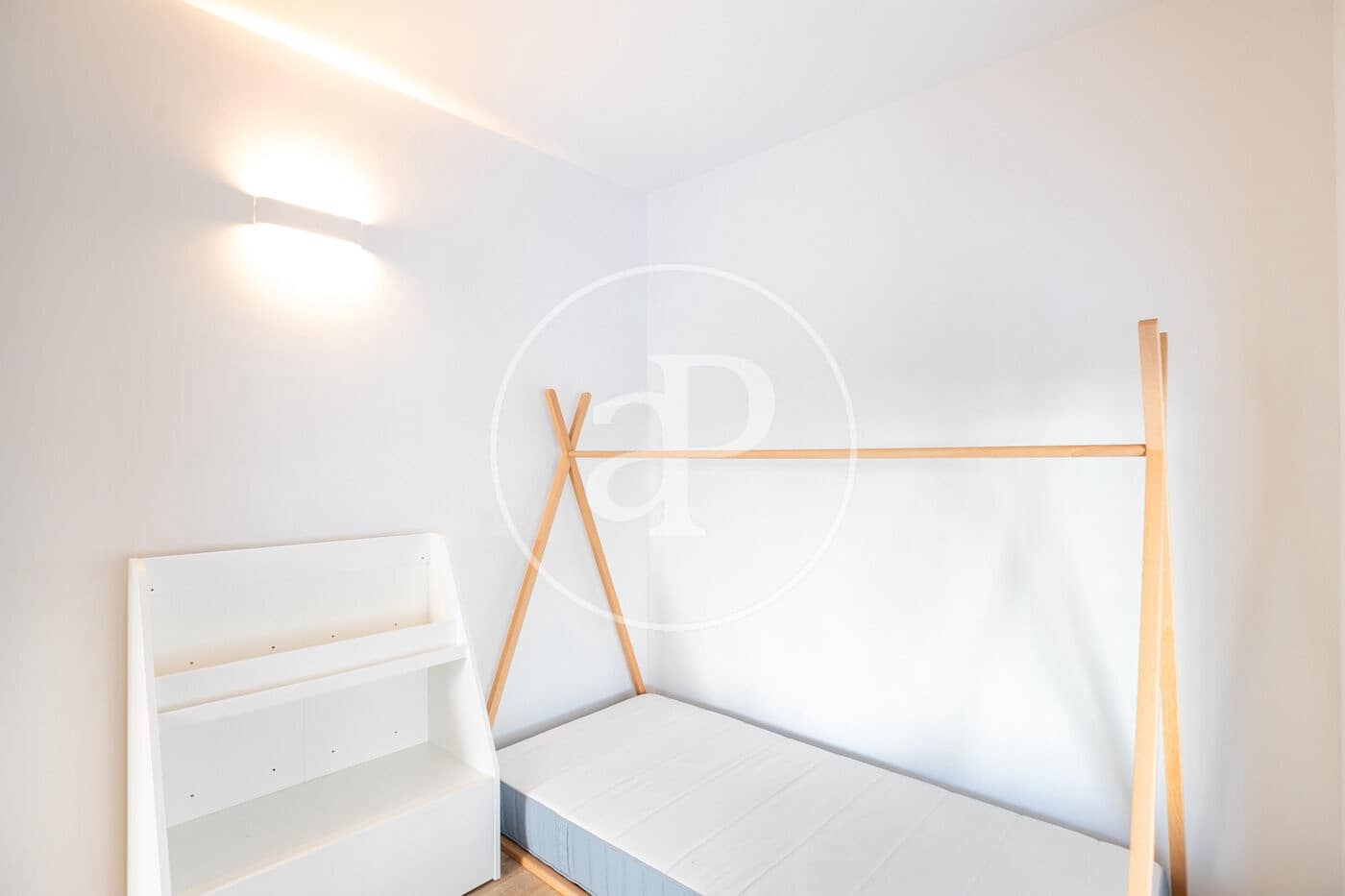 2 makuuhuone Huoneisto vuokrattavana paikassa Barcelona kaupunki mukana uima-altaan - 2 500 € (Ref: 9502344)