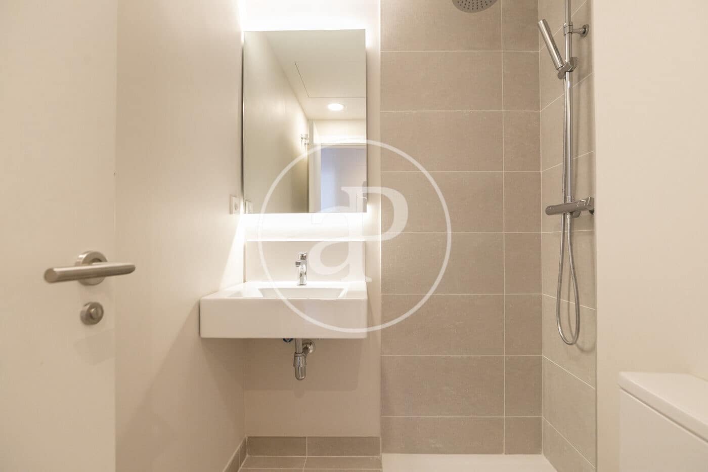 2 makuuhuone Huoneisto vuokrattavana paikassa Barcelona kaupunki mukana uima-altaan - 2 500 € (Ref: 9502344)