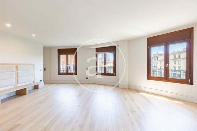 3 bedroom Apartment for sale in L'Antiga Esquerra de L'Eixample, Barcelona city - € 1,280,000 (Ref: 9502346)