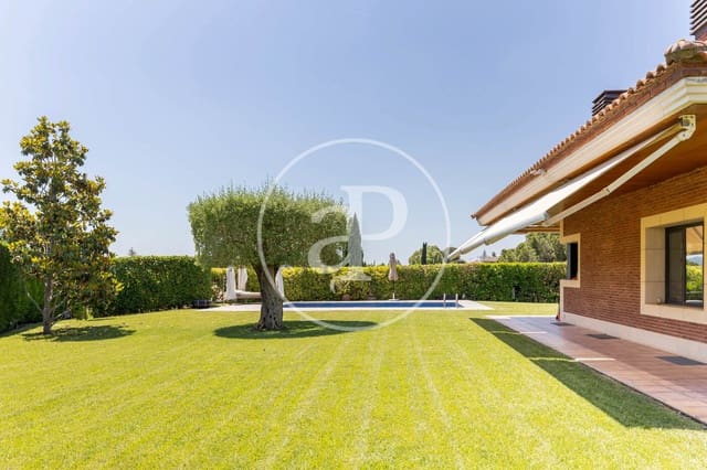 5 soveværelse Villa til leje i Bellaterra, Cerdanyola del Vallès med swimmingpool - € 9.350 (Ref: 9502347)