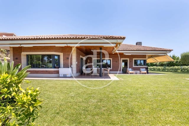 5 soveværelse Villa til leje i Bellaterra, Cerdanyola del Vallès med swimmingpool - € 9.350 (Ref: 9502347)