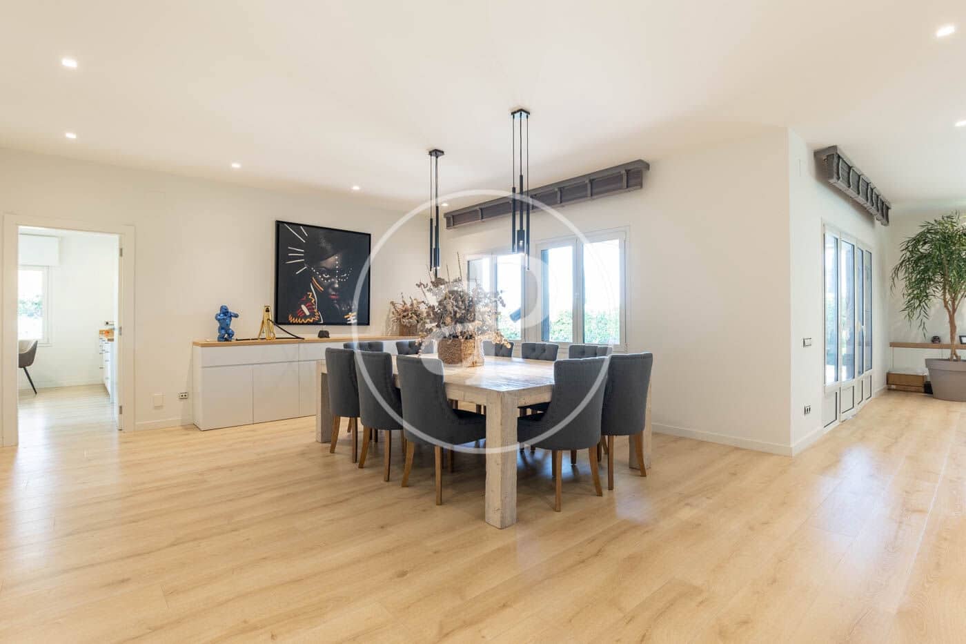 5 soveværelse Villa til leje i Cerdanyola del Valles med swimmingpool - € 9.350 (Ref: 9502347)