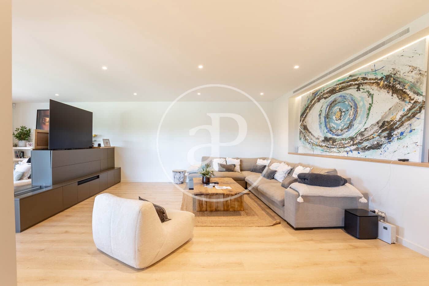 5 soveværelse Villa til leje i Cerdanyola del Valles med swimmingpool - € 9.350 (Ref: 9502347)