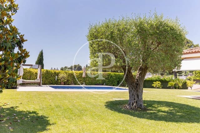 5 soveværelse Villa til leje i Bellaterra, Cerdanyola del Vallès med swimmingpool - € 9.350 (Ref: 9502347)