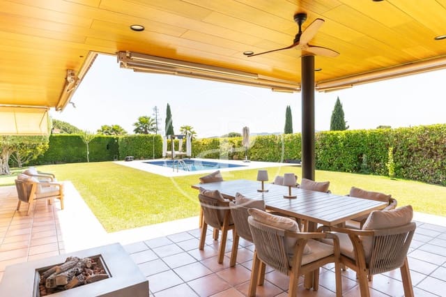 5 soveværelse Villa til leje i Bellaterra, Cerdanyola del Vallès med swimmingpool - € 9.350 (Ref: 9502347)