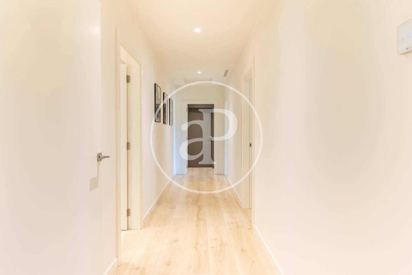 5 soveværelse Villa til leje i Cerdanyola del Valles med swimmingpool - € 9.350 (Ref: 9502347)