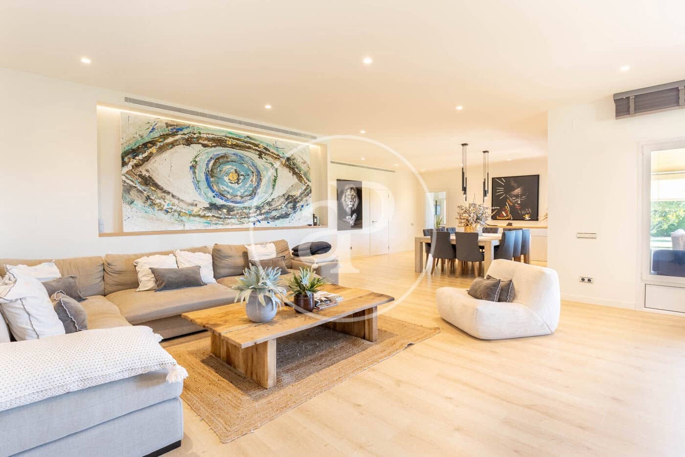 5 soveværelse Villa til leje i Cerdanyola del Valles med swimmingpool - € 9.350 (Ref: 9502347)