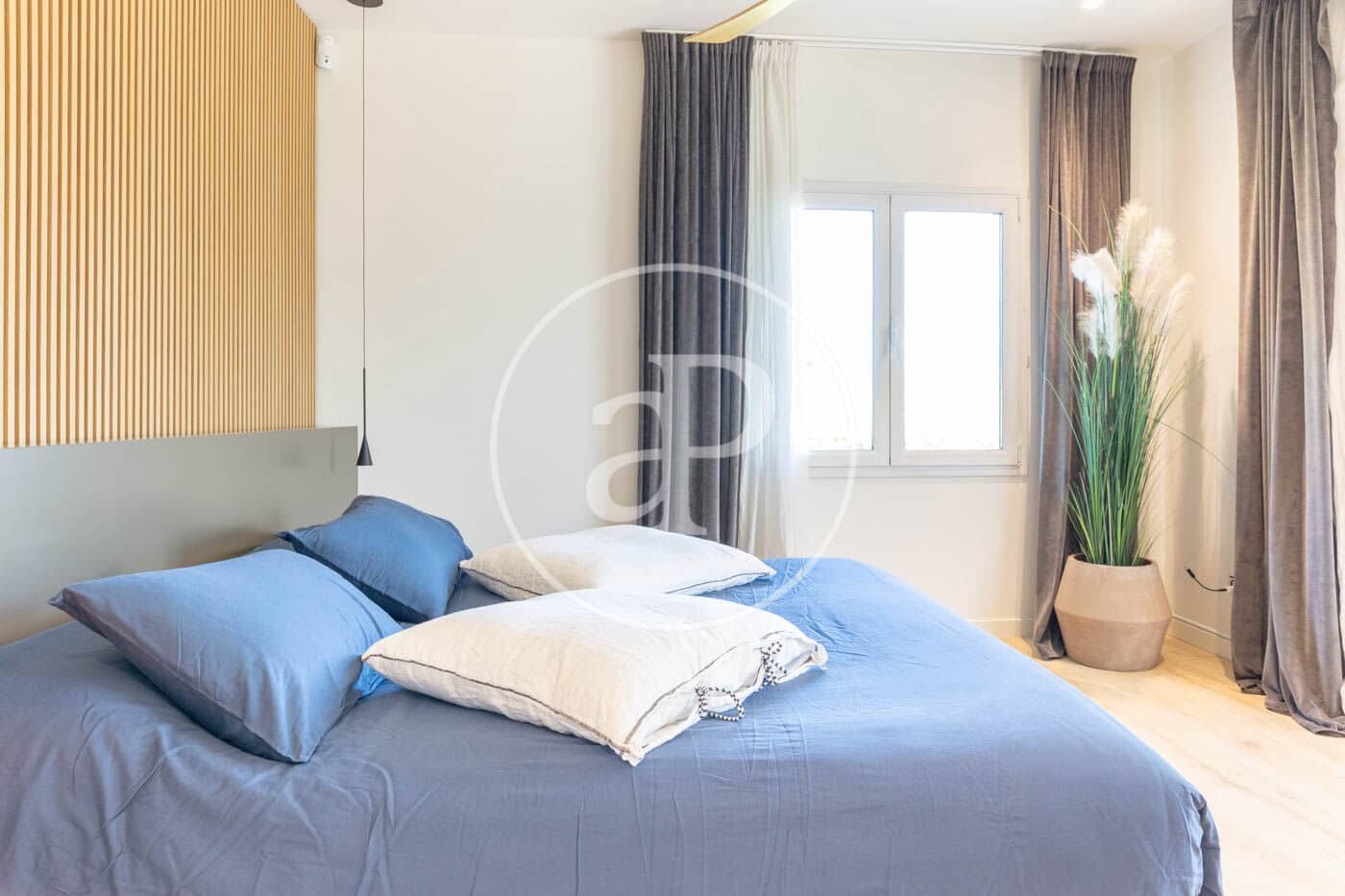 5 soveværelse Villa til leje i Cerdanyola del Valles med swimmingpool - € 9.350 (Ref: 9502347)