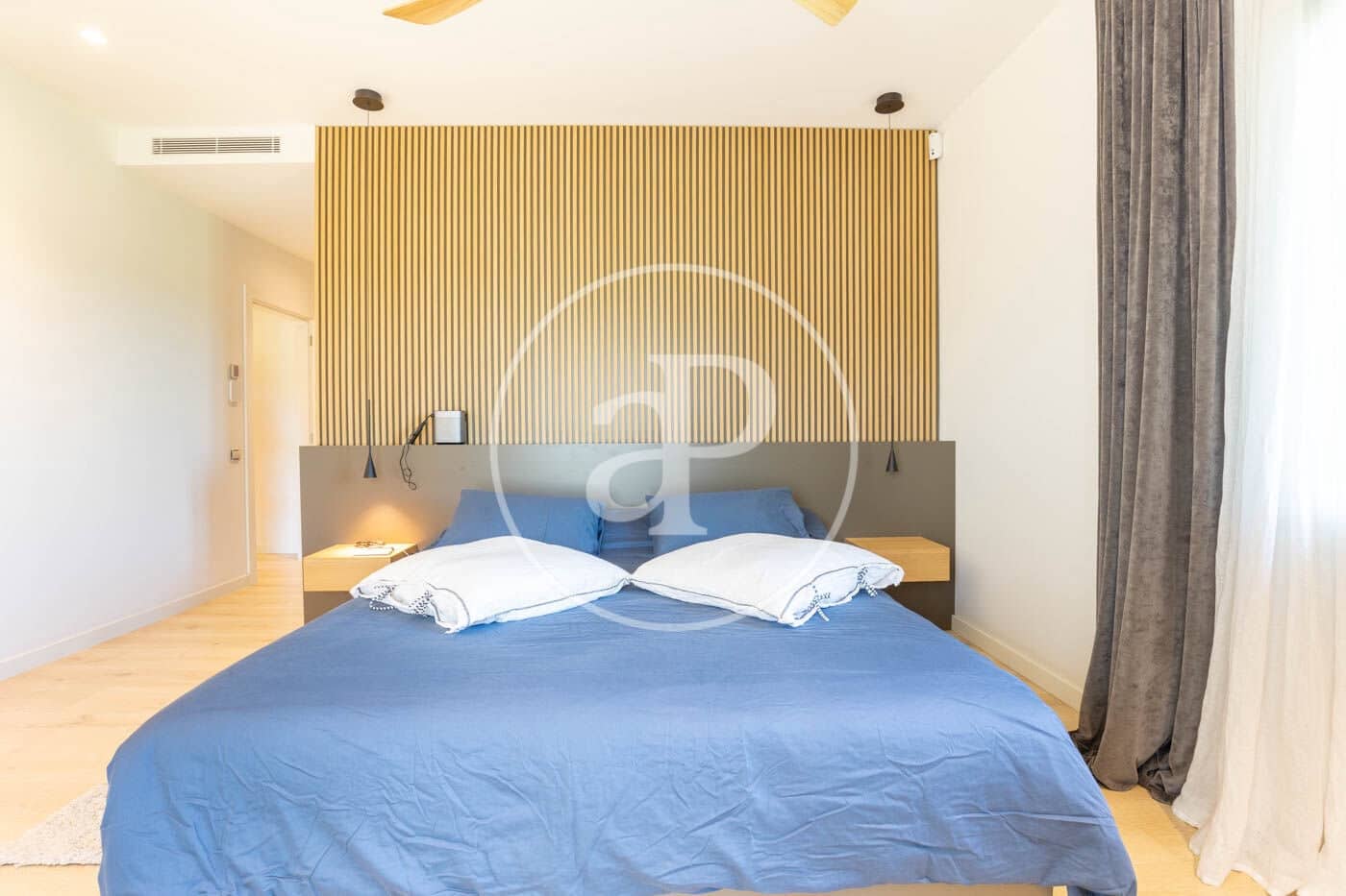 5 soveværelse Villa til leje i Cerdanyola del Valles med swimmingpool - € 9.350 (Ref: 9502347)