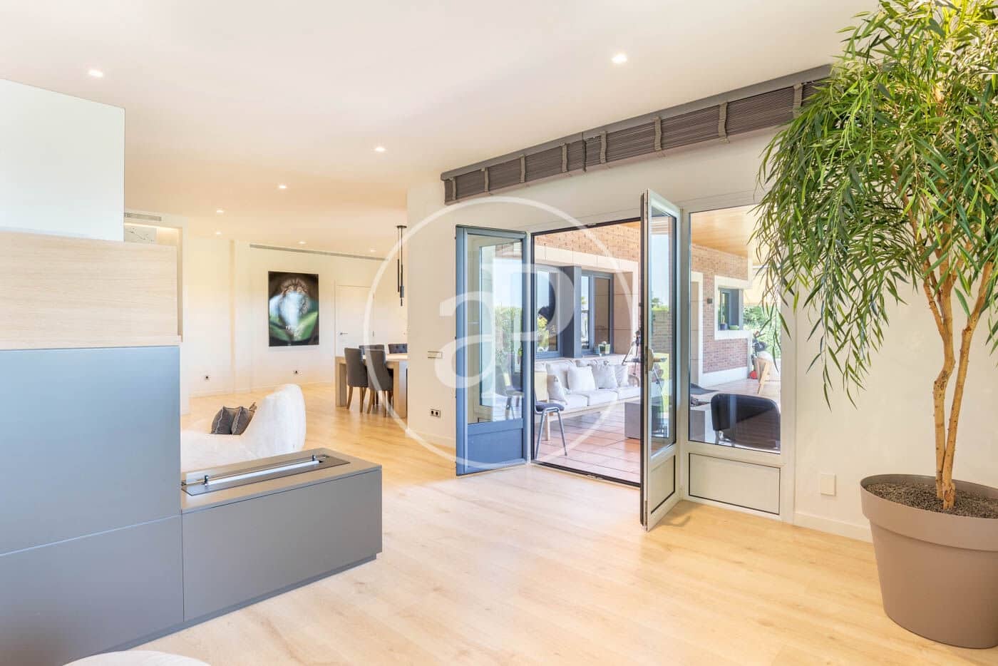 5 soveværelse Villa til leje i Cerdanyola del Valles med swimmingpool - € 9.350 (Ref: 9502347)