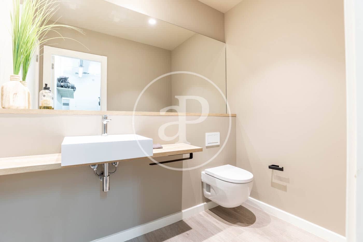 5 soveværelse Villa til leje i Cerdanyola del Valles med swimmingpool - € 9.350 (Ref: 9502347)