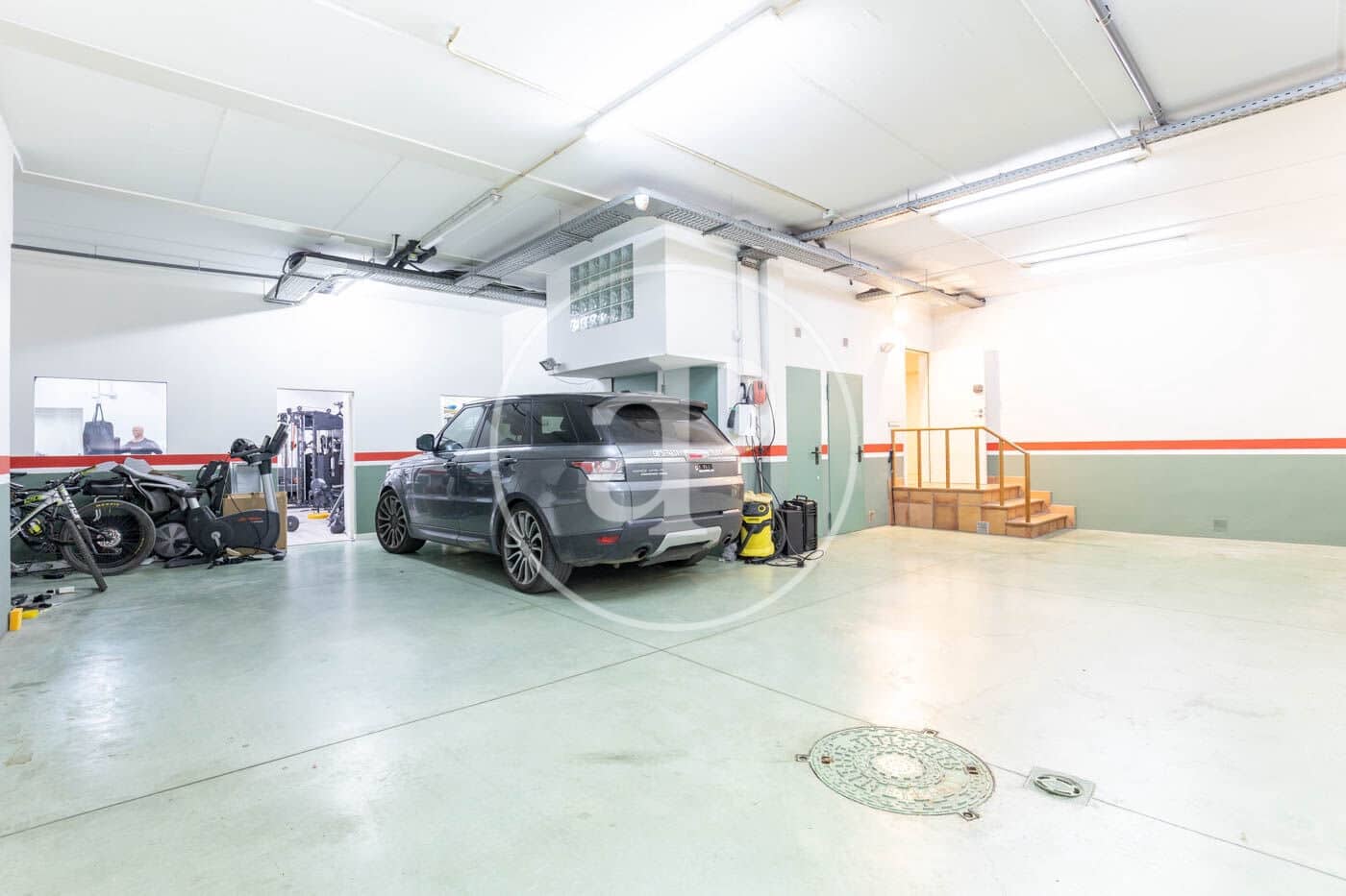 5 soveværelse Villa til leje i Cerdanyola del Valles med swimmingpool - € 9.350 (Ref: 9502347)