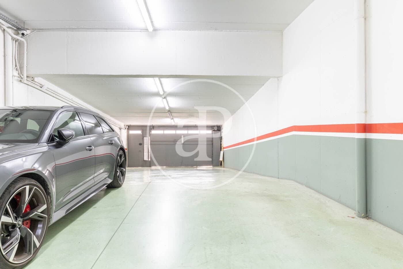 5 soveværelse Villa til leje i Cerdanyola del Valles med swimmingpool - € 9.350 (Ref: 9502347)