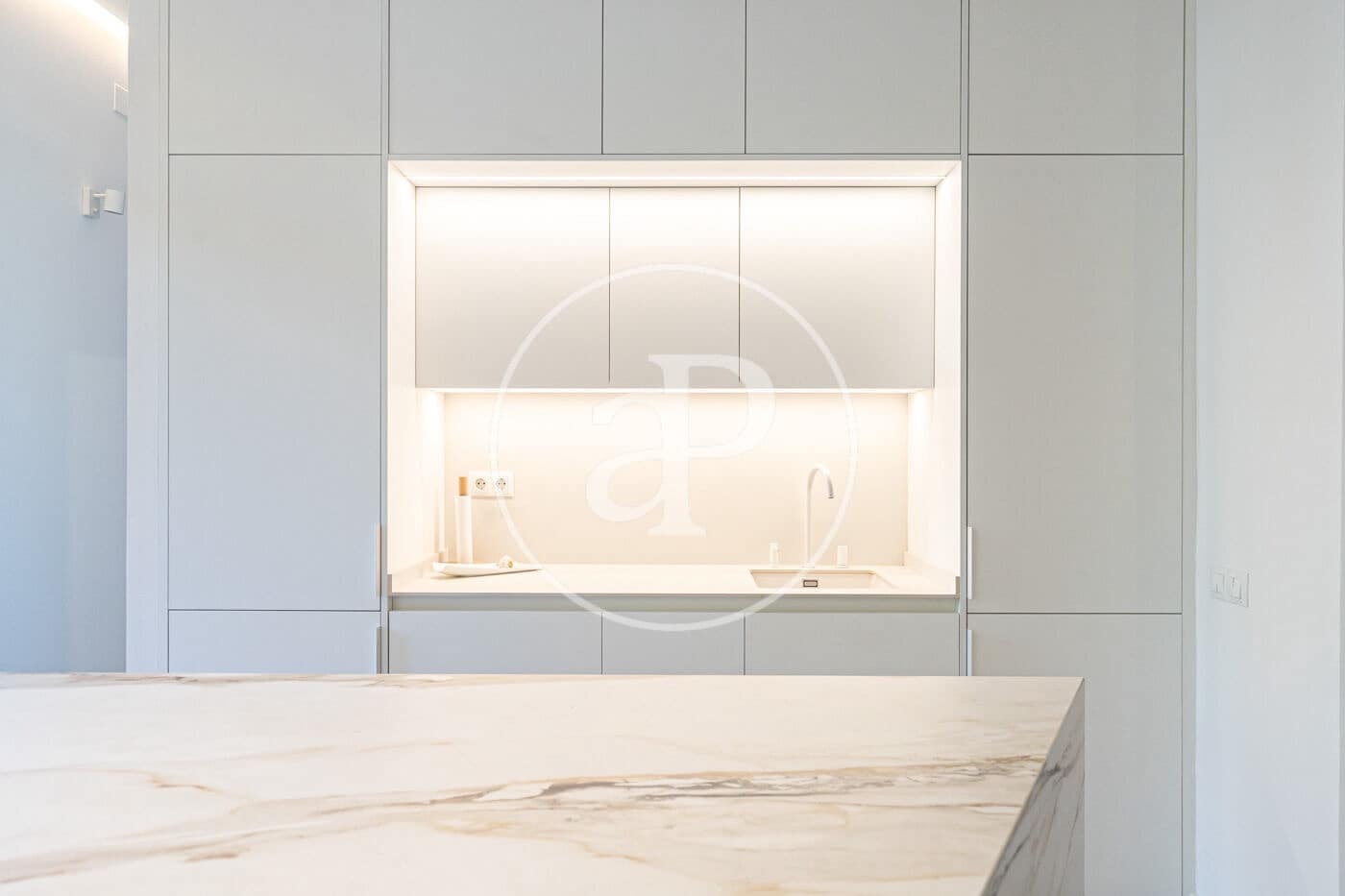 Apartamento de 2 habitaciones en Barcelona ciudad en alquiler - 2.550 € (Ref: 9504271)