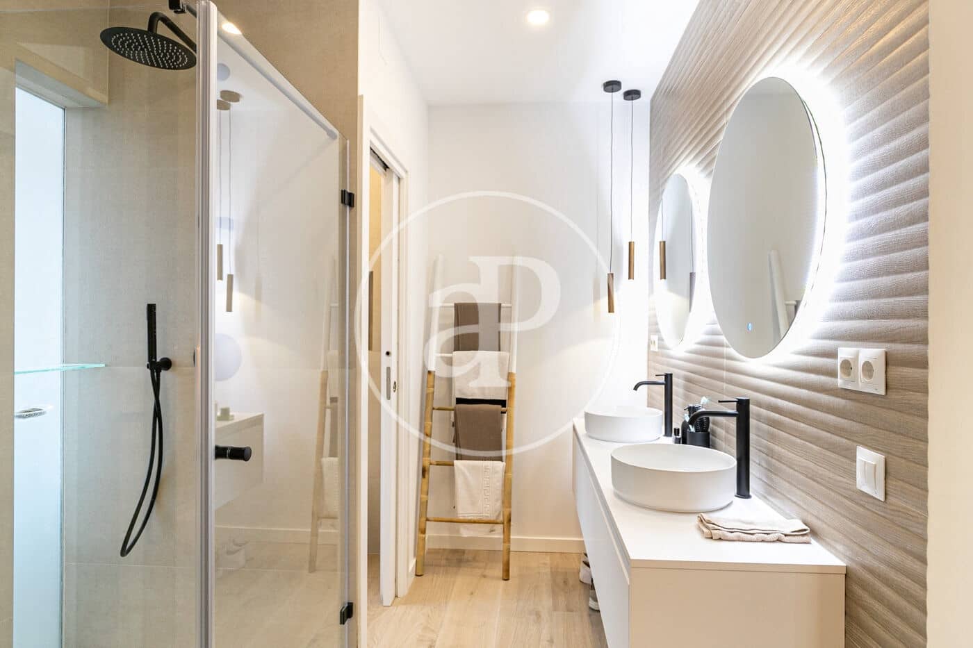 Apartamento de 2 habitaciones en Barcelona ciudad en alquiler - 2.550 € (Ref: 9504271)