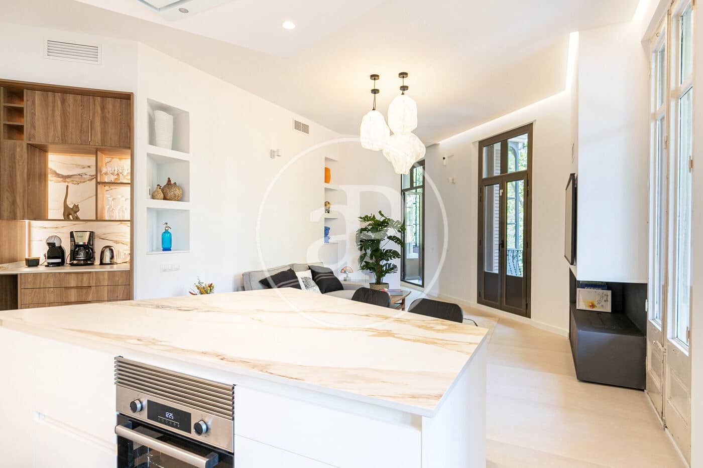 Apartamento de 2 habitaciones en Barcelona ciudad en alquiler - 2.550 € (Ref: 9504271)